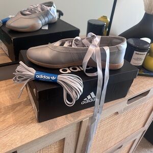 adidas Taekwondo Mei Ballet W in Black and Gray